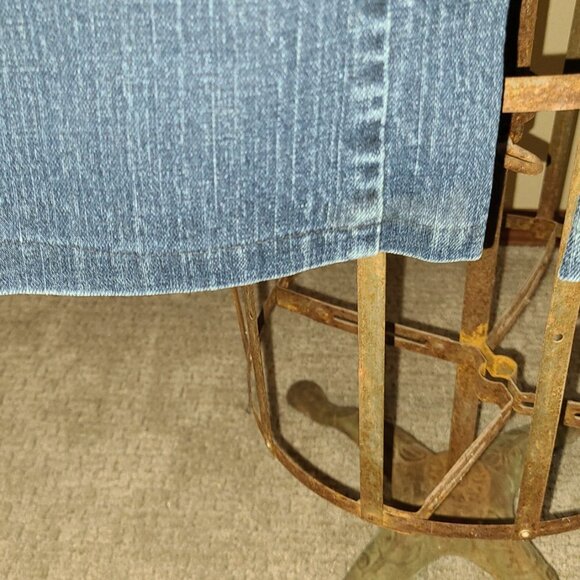 Lee Natural Bootcut Jeans for Women fits Just Below the Waist 6P Stonewash Blue - Picture 4 of 10